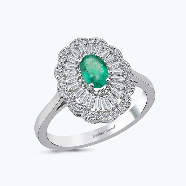 0.91 Karat Pırlanta Zümrüt Oval Yüzük