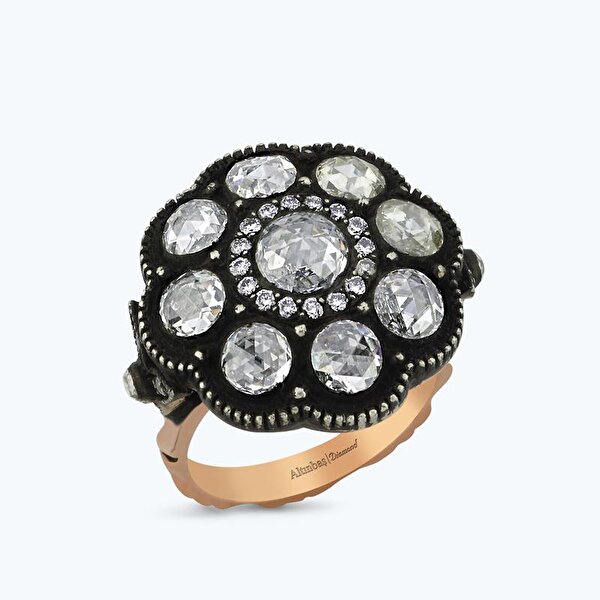 2.62 Karat Elmas Çiçek Yüzük