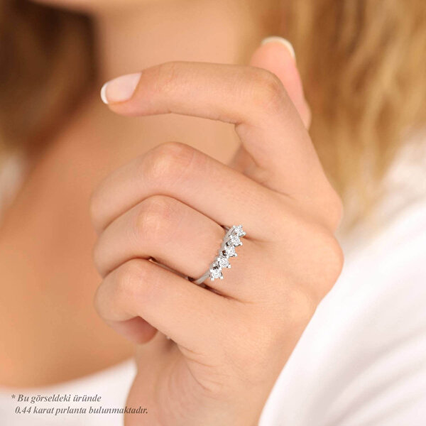 0.39 Karat Pırlanta Beştaş Yüzük