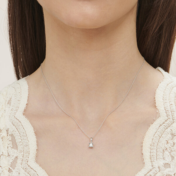 0.15 Karat Pırlanta Tektaş Kolye