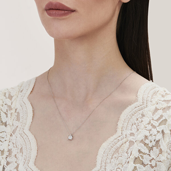 0.26 Karat Pırlanta Bouquet Kolye