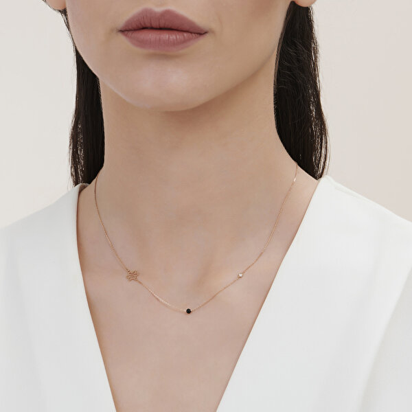 0.02 Karat Pırlanta Spinel Taşlı Çiçek Kolye