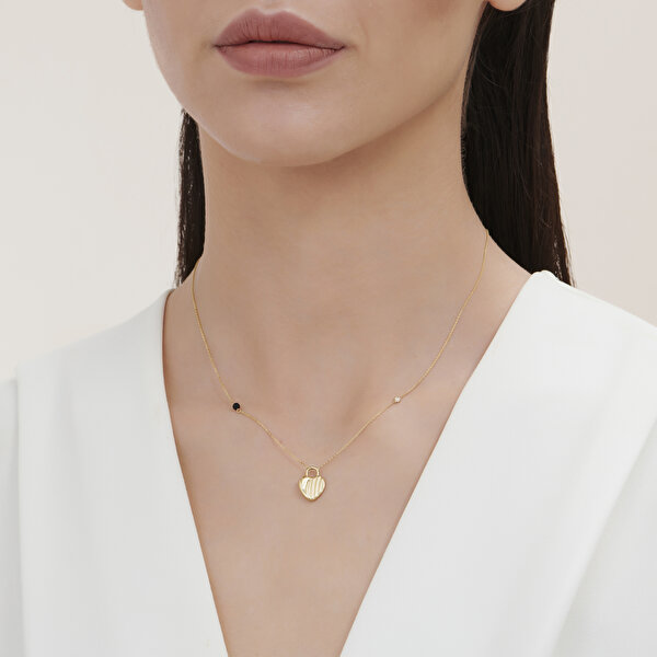 0.02 Karat Pırlanta Spinel Taşlı Kalp Kolye