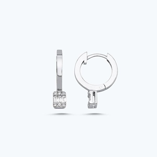 0.23 Karat Pırlanta Baget Küpe