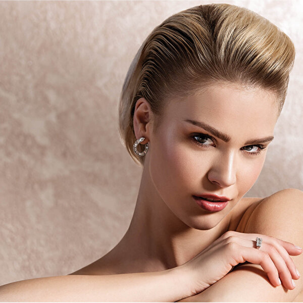 1.00 Karat Pırlanta Baget Beştaş Yüzük