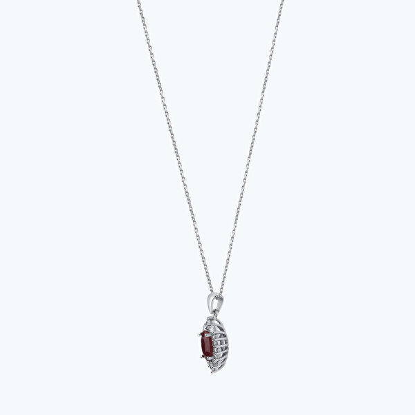 1.15 Karat Pırlanta Yakut Oval Kolye
