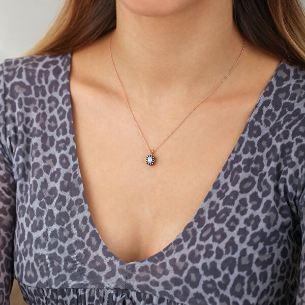 0.14 Karat Elmas Baget Kolye