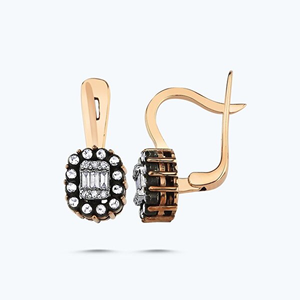 0.33 Karat Elmas Baget Küpe