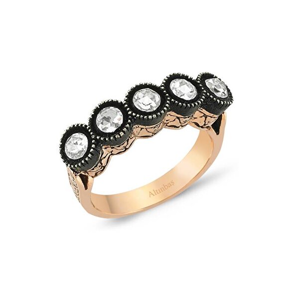 0.62 Karat Elmas Beştaş Yüzük