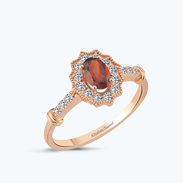 0.25 Karat Pırlanta Garnet Taşlı Oval Yüzük