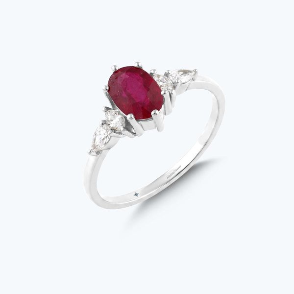 Pırlanta Garnet Taşlı Oval Yüzük