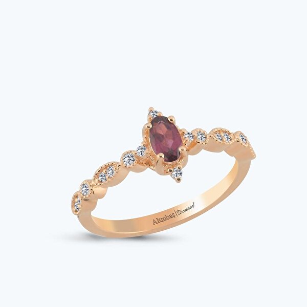 0.12 Karat Pırlanta Rhodolite Taşlı Oval Yüzük
