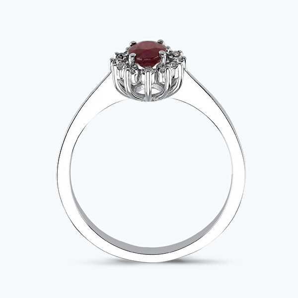 0.66 Karat Pırlanta Yakut Oval Yüzük