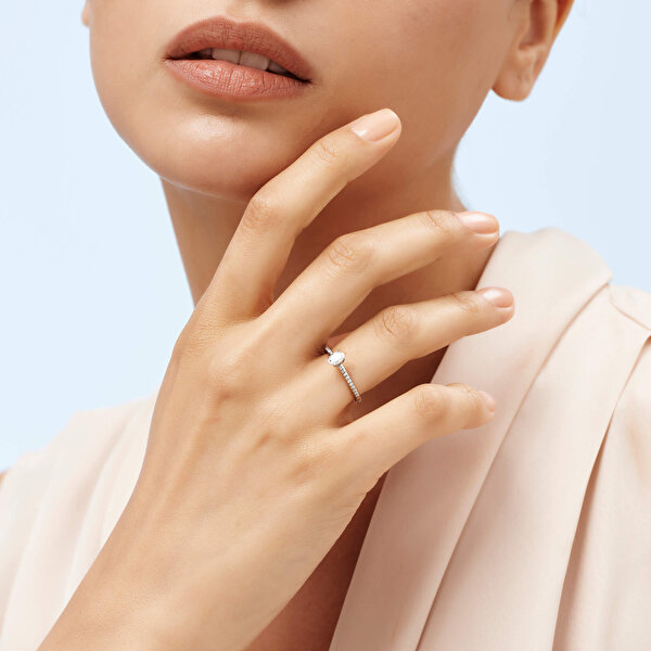 0.43 Karat Pırlanta Oval Kesim Tektaş Yüzük