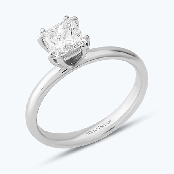 0.40 Karat Prenses Kesim Pırlanta Tektaş Yüzük