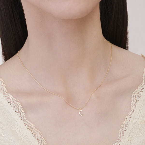 Altın C Harfi Kolye