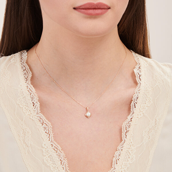 Altın İnci Çiçek Kolye