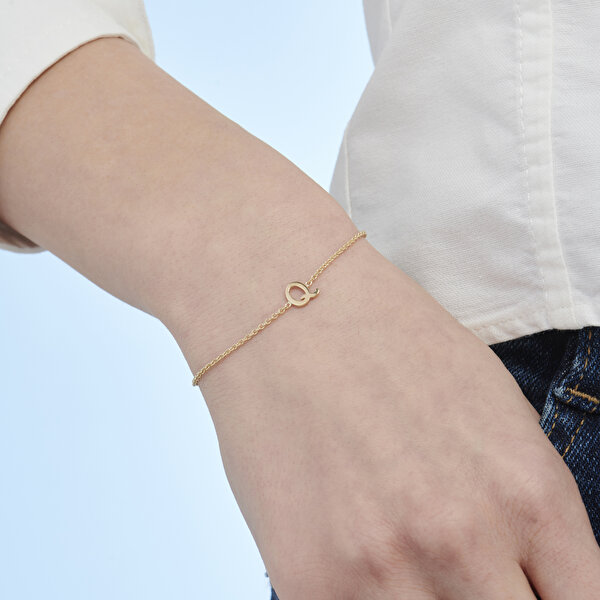 Altın Q Harfi Bileklik