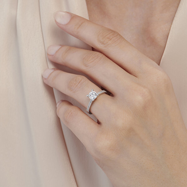 Altın Tektaş Yüzük