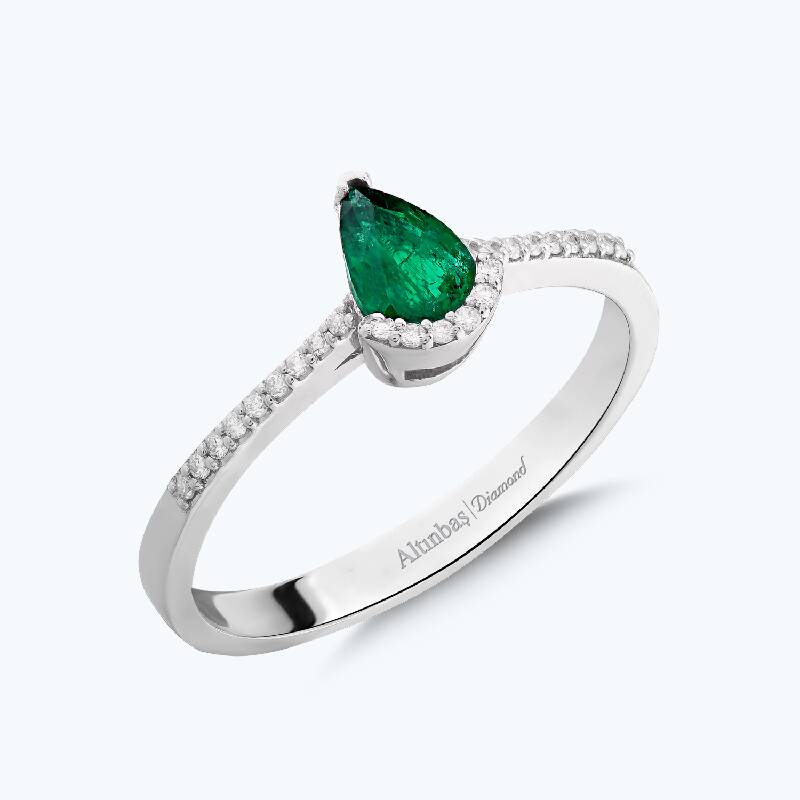 0.09 Carat Emerald Diamond Ring