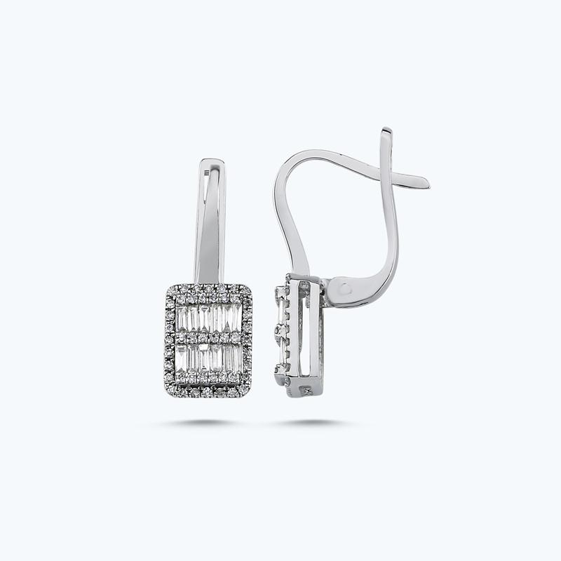 0.44 Carat Baguette Diamond Earring