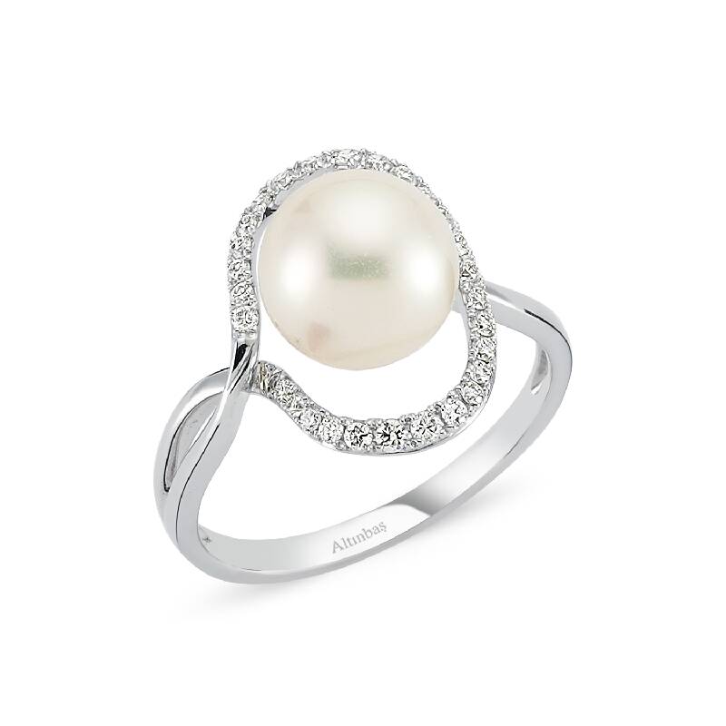 0.21 Carat Pearl Diamond Ring