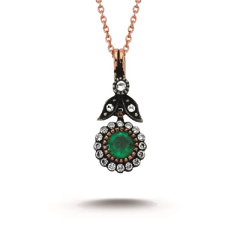 0.22 Carat Diamond Necklace Emerald