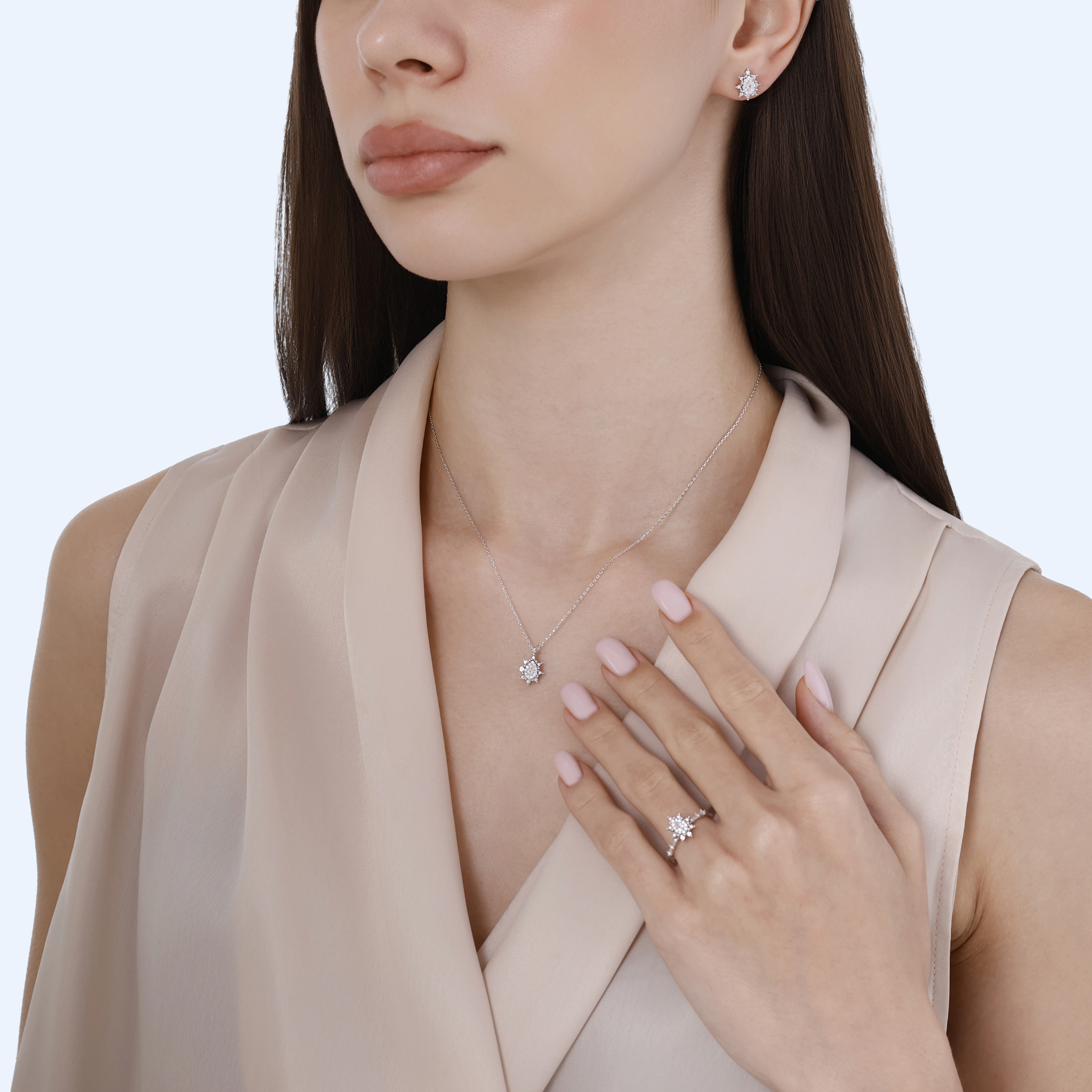 0.15 Karat Pırlanta Lotus Çiçeği Kolye