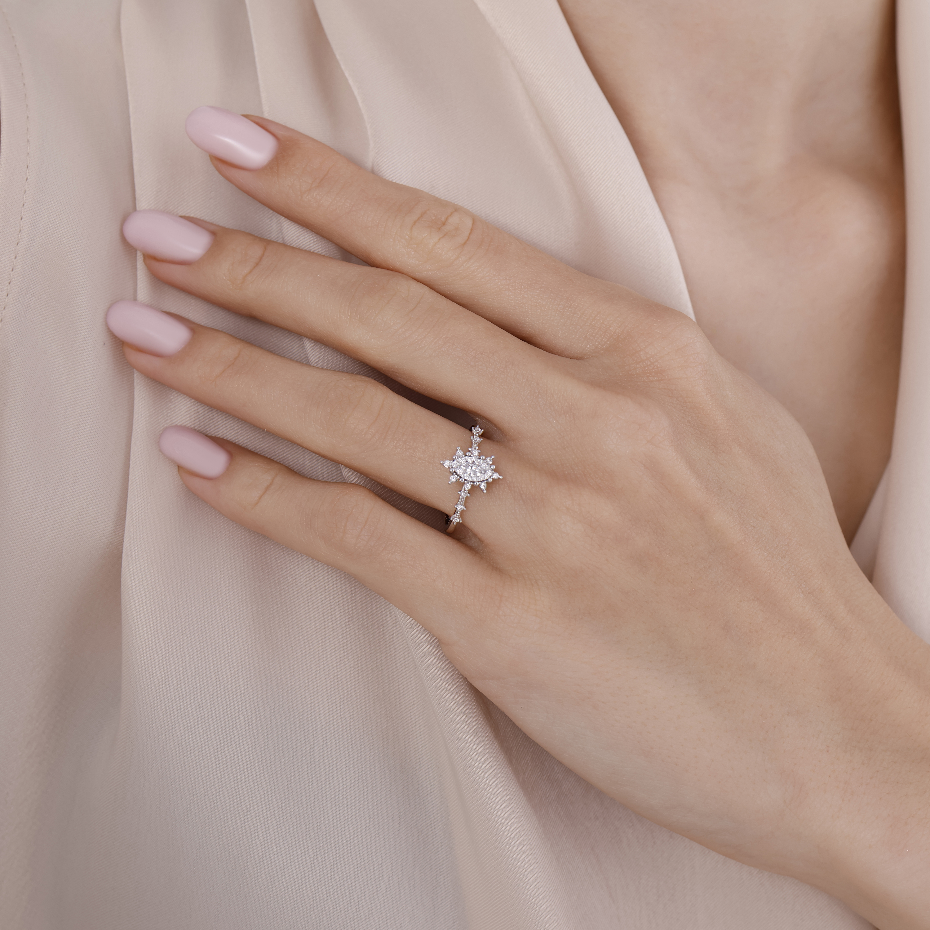 0.21 Karat Pırlanta Lotus Çiçeği Yüzük